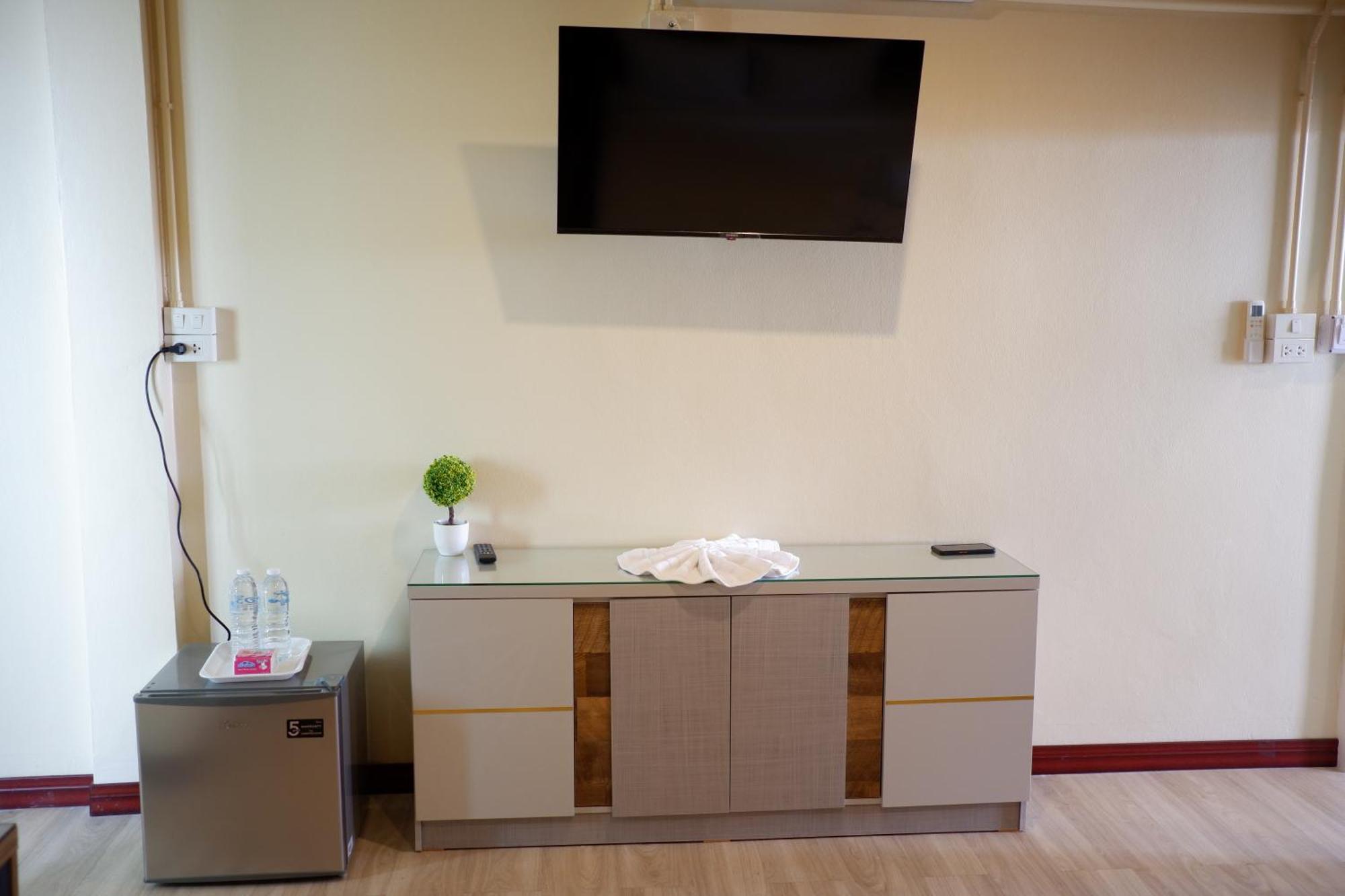 Supachai Inn Ban ba Ngan Zewnętrze zdjęcie